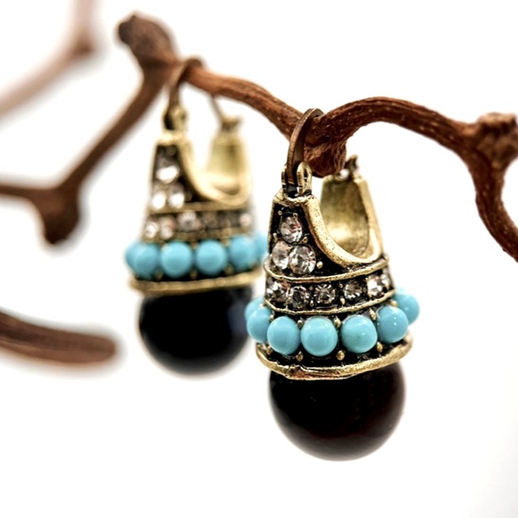 Beautiful pair of Zara resin drop earrings - Picture 3 of 5